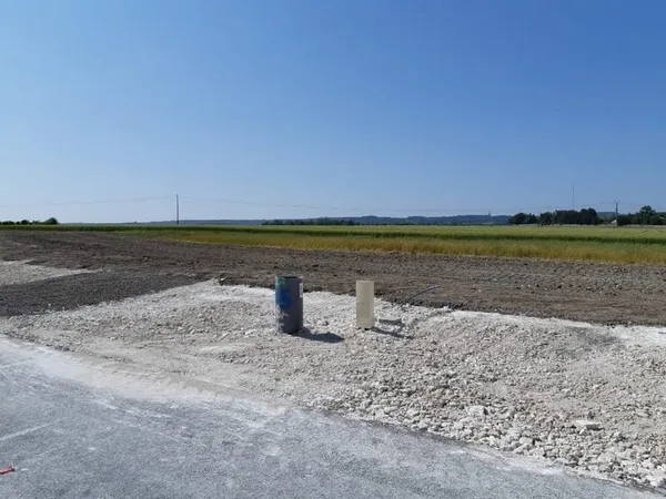 Terrain 448 m²