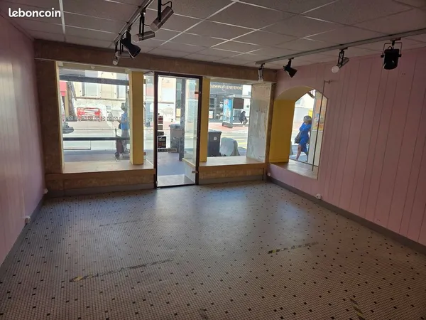 Avenue René Coty murs commerciaux