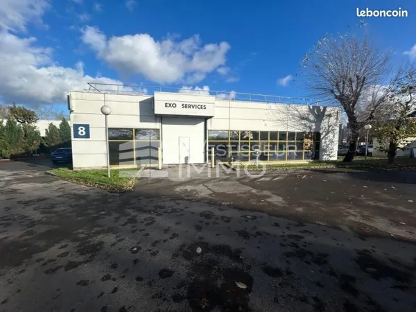 Bureaux 373 m²