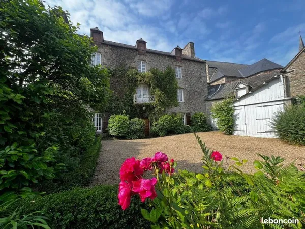 Maison 10 pièces 269 m²
