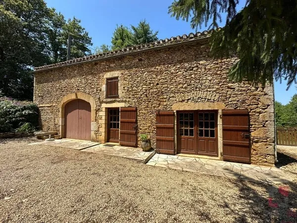 Maison 9 pièces 167 m²