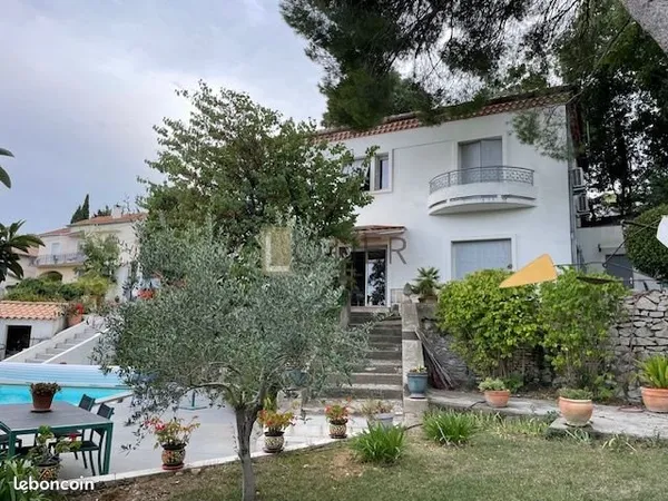 Maison 7 pièces 170 m²