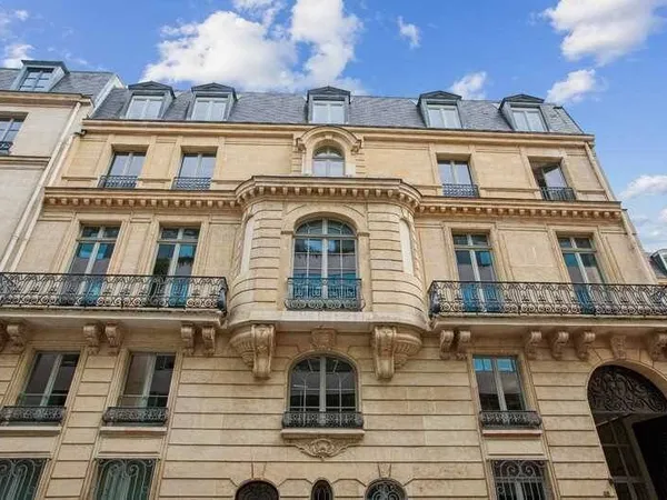 Bureaux 1904 m²