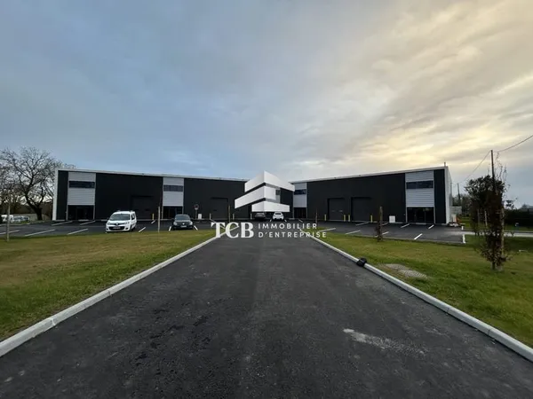 Immeuble industriel 357 m²