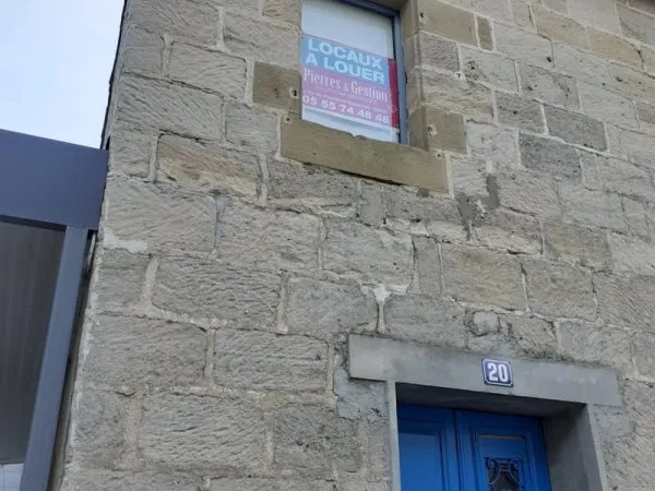 LOCAL PROFESSIONNEL 97m2 QUARTIER HOPITAL