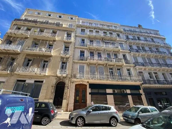 Appartement 2 pièces 77 m²