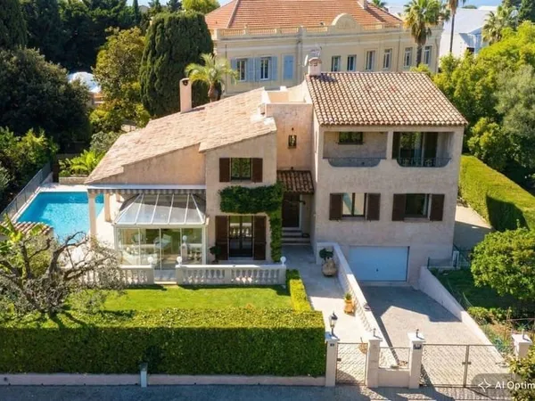 Maison 4 pièces 180 m²