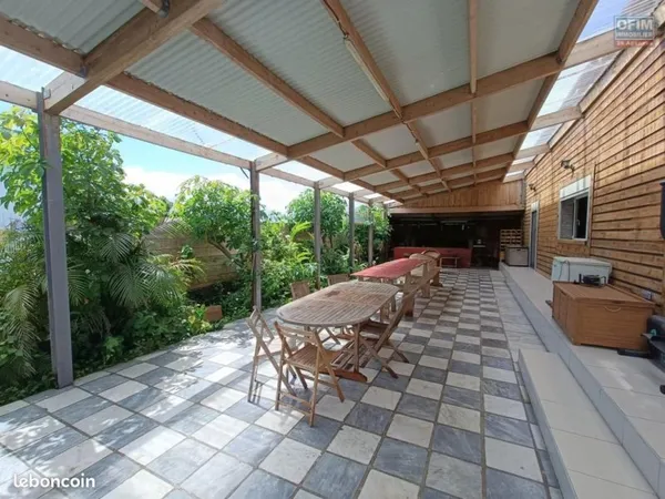 Villa 6 pièces 202 m²