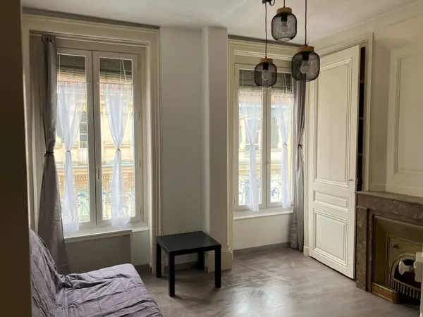 Loue appartement meublé