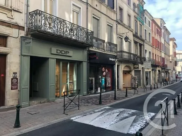 Local 8 pièces 110 m²