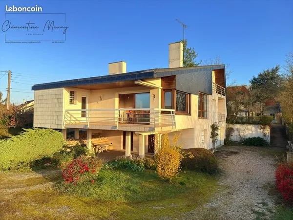 Maison 7 pièces 200 m²