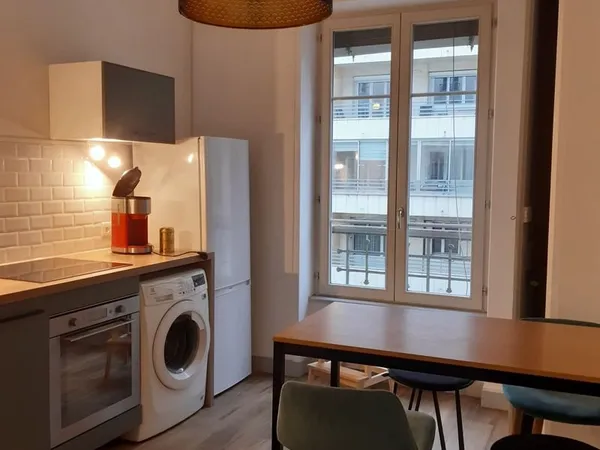Loc T2 meublé 42m2 M République Villeurbanne