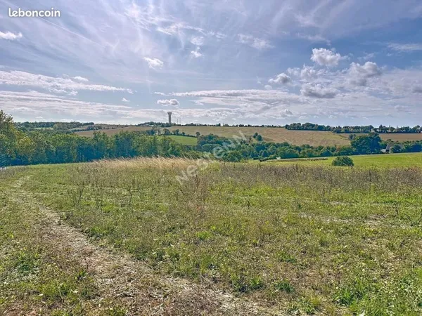 Terrain 1101 m² POUILLE LES COTEAUX