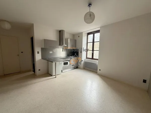 A louer Saint Affrique Appartement de type 2 en 3e étage