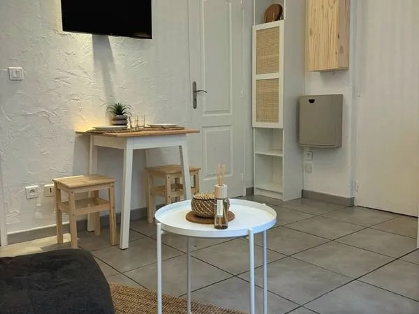 Studio meublé 22 m² - Intra-muros Avignon - Idéal étudiant