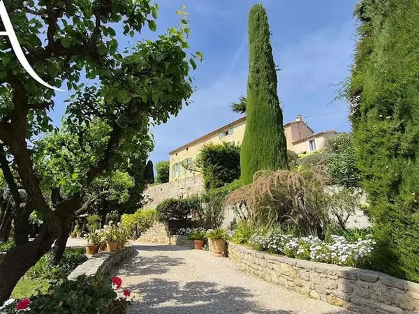 Villa 6 pièces 177 m²