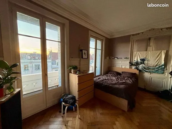 Chambre dispo à Saxe Gambetta