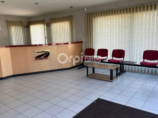 Local d'activité 309 m²