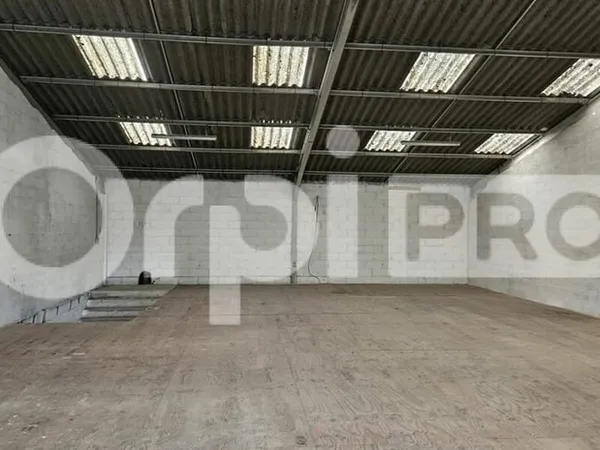 Local d'activité 320 m²