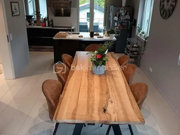 Rare à Bonneville ! Maison familiale rénovée 190 m² avec terrain piscinable et double garage