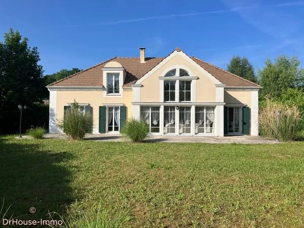 Maison de standing dans lotissement sécurisé - MONTEVRAIN À 30 minutes de PARIS.
