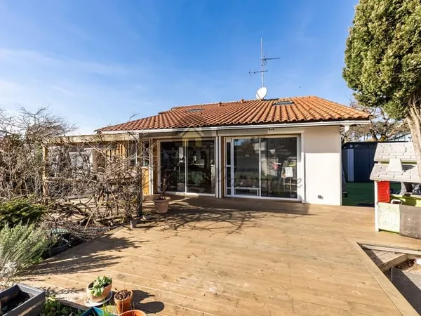 MAISON GUJAN MESTRAS - TERRASSE - JARDIN SUD - SANS TRAVAUX-