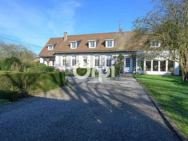 Maison 6 pièces 220 m²