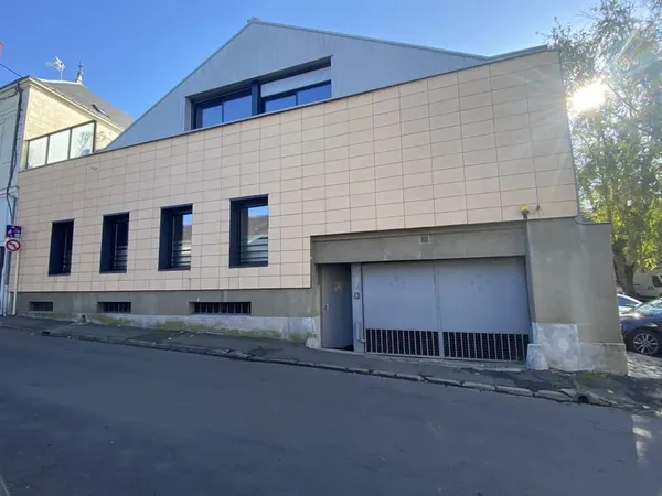 Stationnement Location Saumur   25€