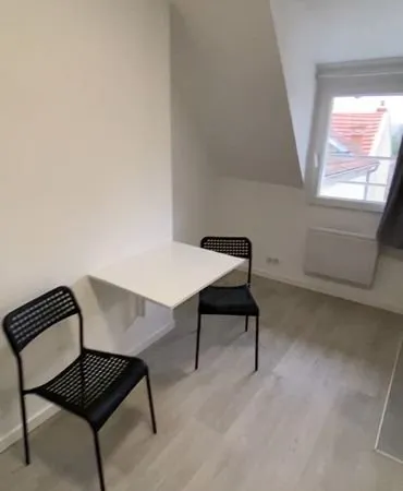 Location studio meublé pour personne calme et sérieuse 7 min de la gare