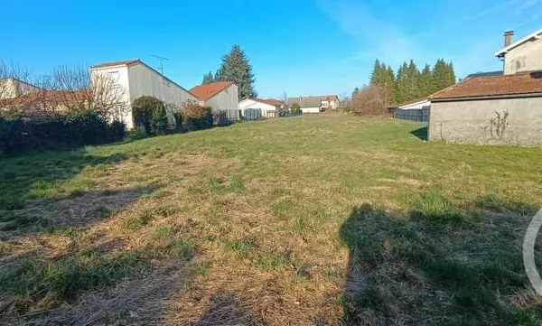 Terrain 2404 m²