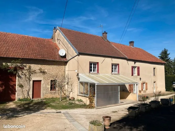 Maison de caractère 179 m² - Dépendances, grange, verger, caves voûtées