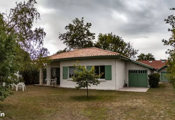 Particuliers vends Maison et 2 annexes Andernos