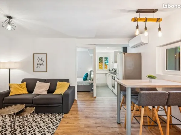 T2 cosy meublé, rénové à neuf, tout équipé - Vidauban centre