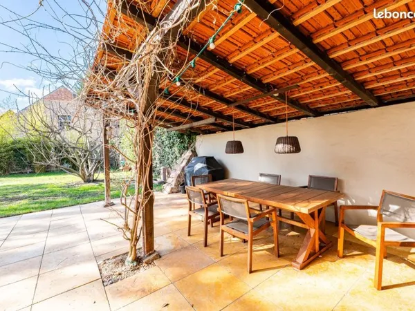Propriété 7 pièces 302 m²