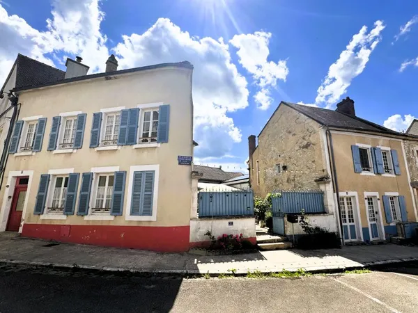 Maison 10 pièces 280 m²