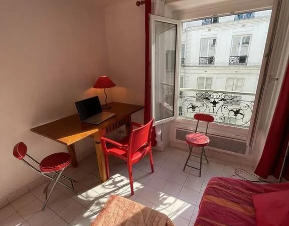 Studio 1 pièce 14 m²