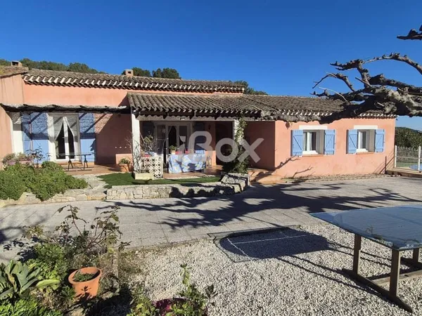 Maison de plain-pied 5 pièces 117 m²