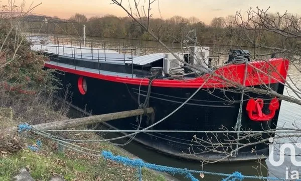 Péniche 5 pièces 170 m²