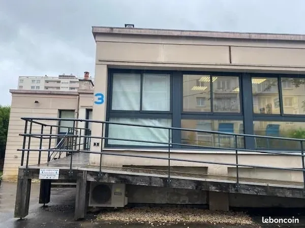 Local commercial 569 m² Besançon
