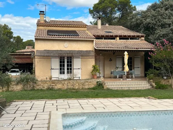 Jolie Maison Familiale Massif d'Uchaux