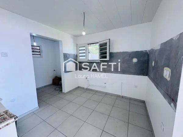 Maison neuve T4 vue sur les Pitons du Carbet.