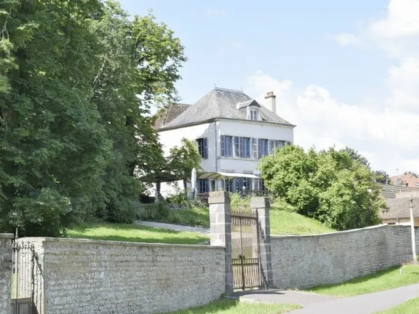 PROPRIÉTÉ DE CARACTÈRE SUR 1,30 HA