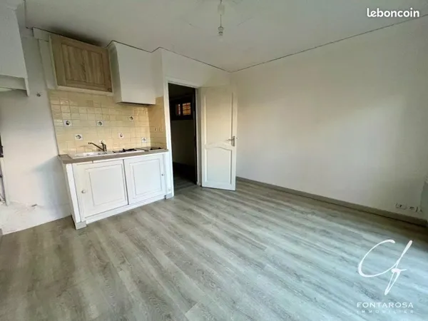 Studio 1 pièce 24 m²