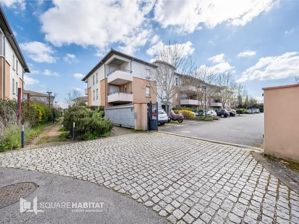 Roquettes Appartement type 2 avec Balcon et Parking