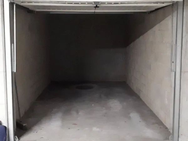 Parking 10 m²