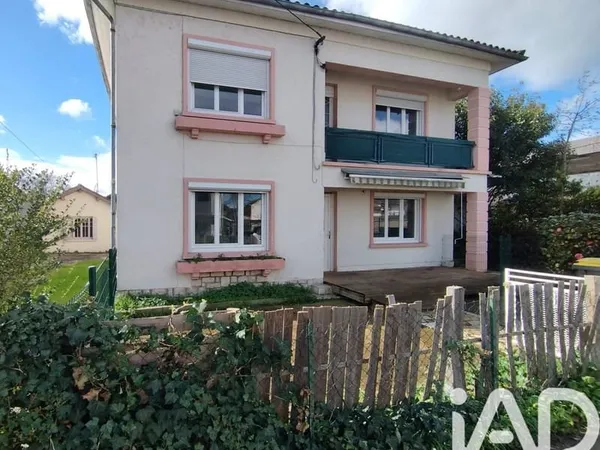 Bâtiment 167 m²
