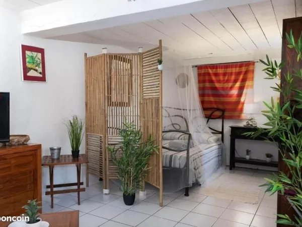 Loue appartement à l'année