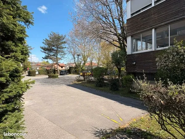 Vente bureaux secteur tertiaire ZFU