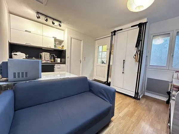BEAU STUDIO LOUÉ QUARTIER HENRIVILLE