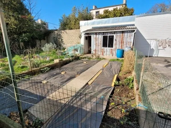 Location jardin + cabanon